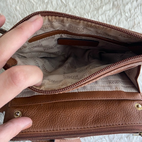 Michael Kors crossbody - Picture 4 of 4